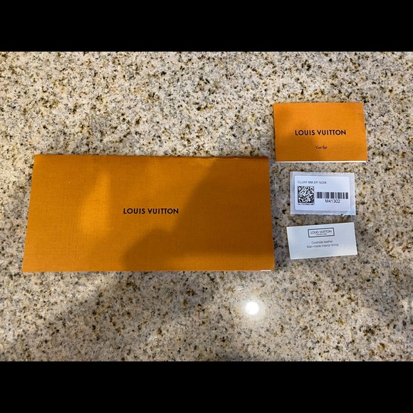 Louis Vuitton Cluny MM Epi - Picture 6 of 10